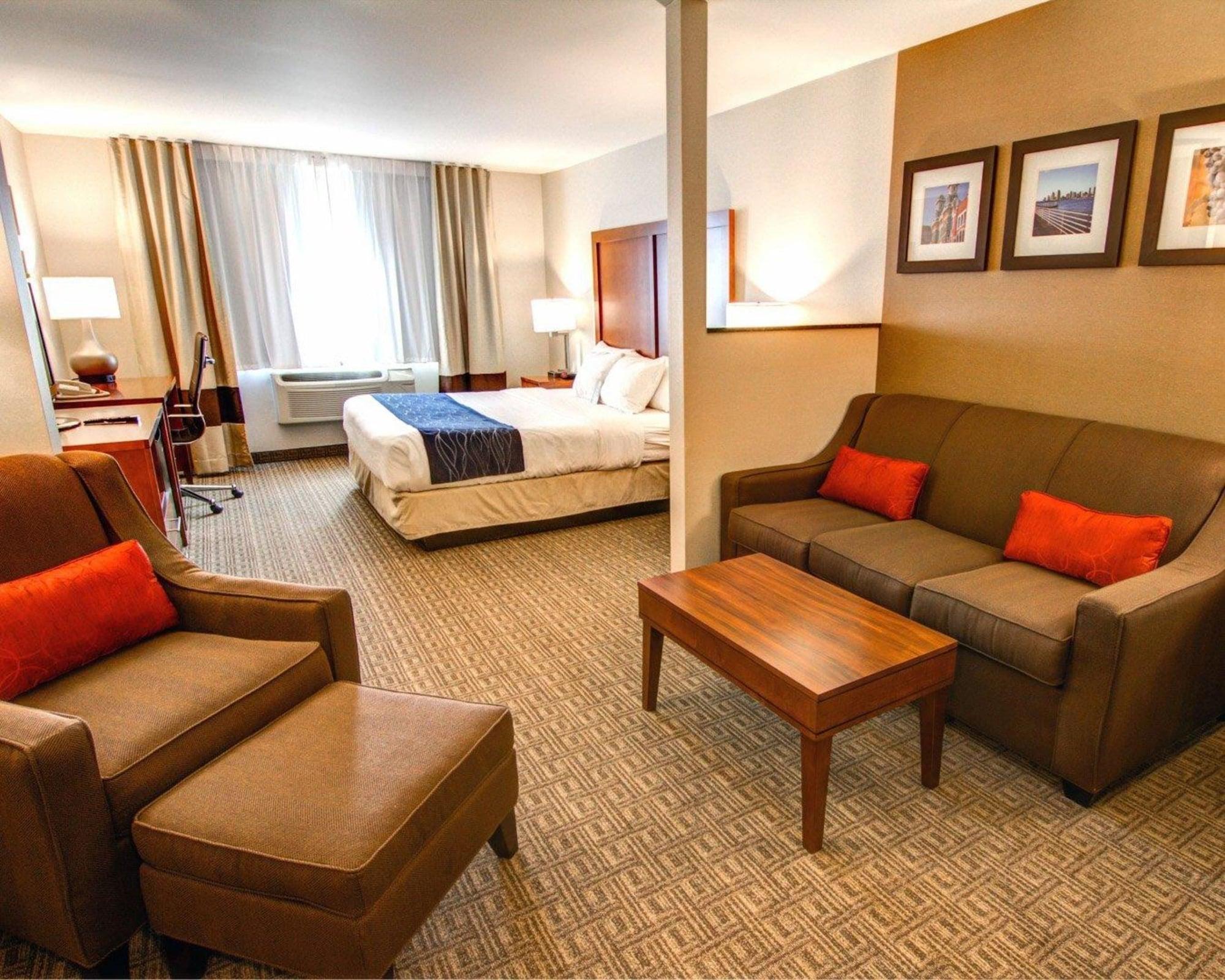 Comfort Inn & Suites Murrieta Temecula Wine Country Exterior photo