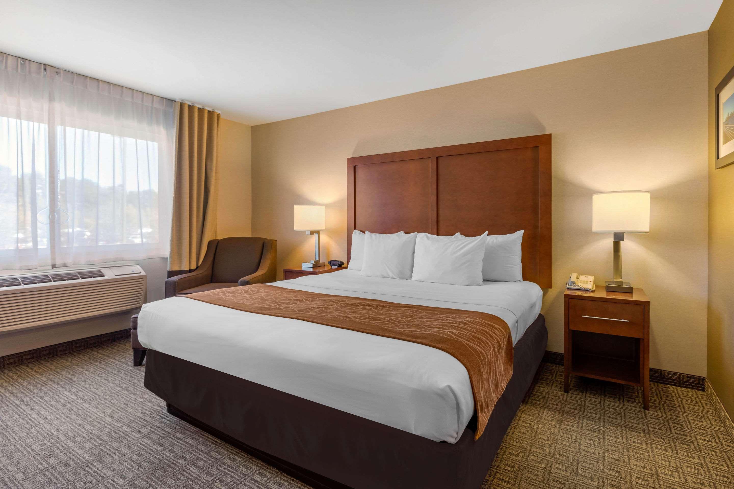 Comfort Inn & Suites Murrieta Temecula Wine Country Exterior photo