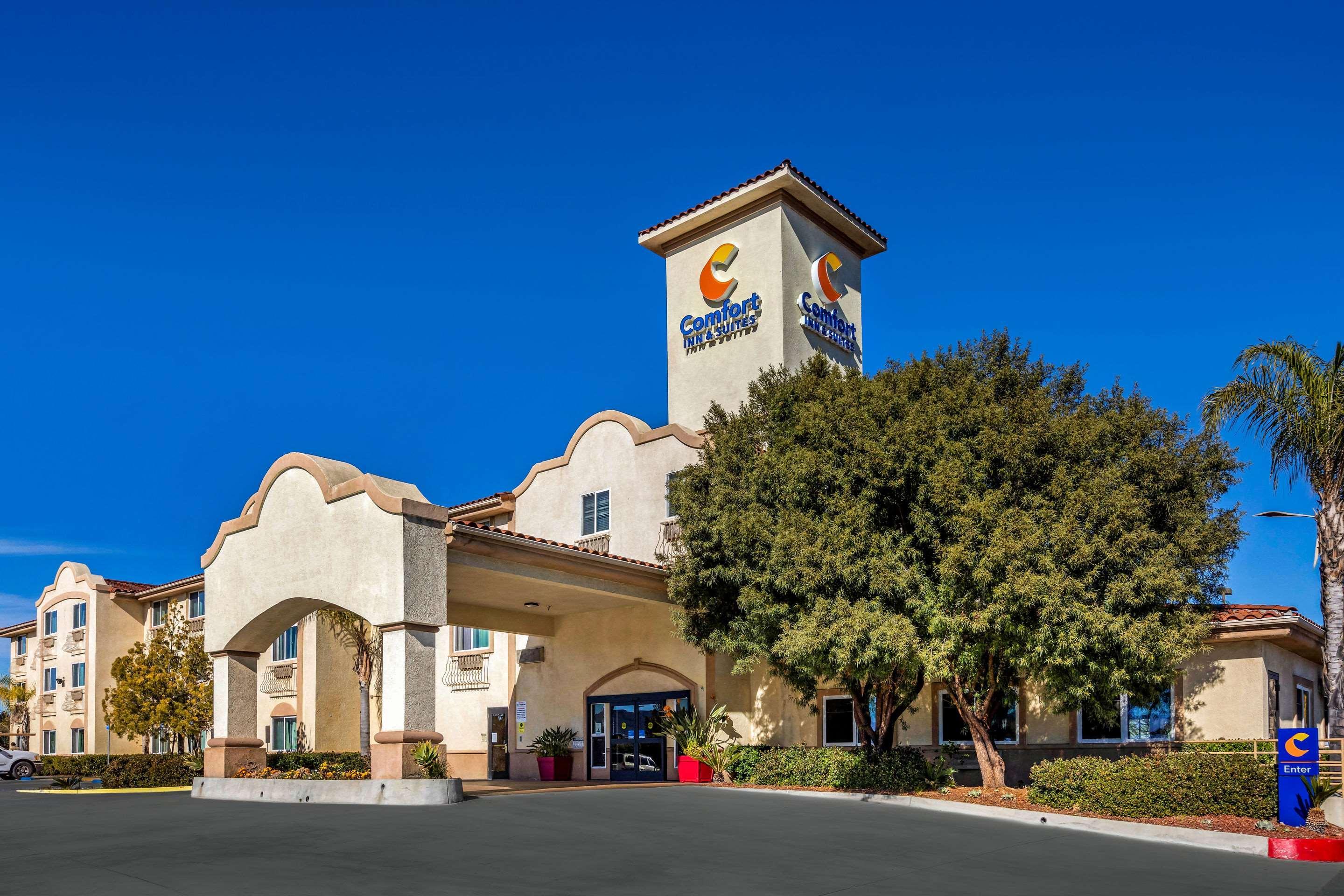 Comfort Inn & Suites Murrieta Temecula Wine Country Exterior photo