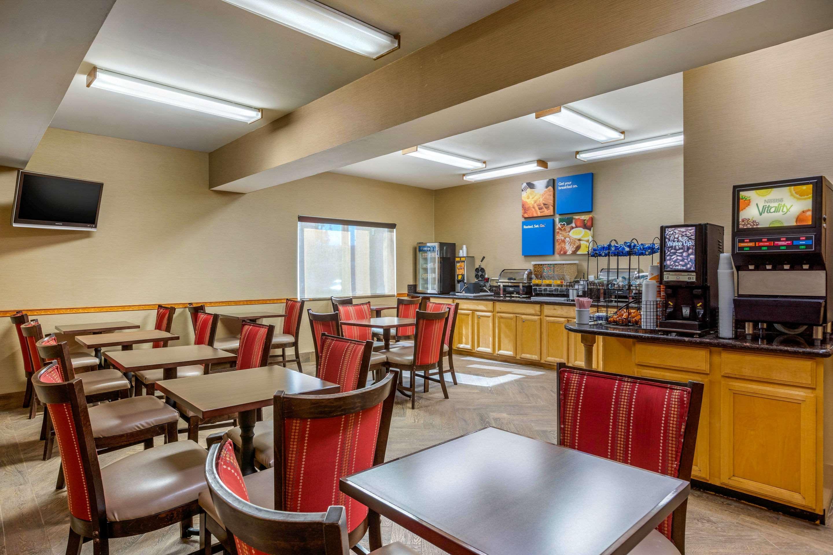 Comfort Inn & Suites Murrieta Temecula Wine Country Exterior photo