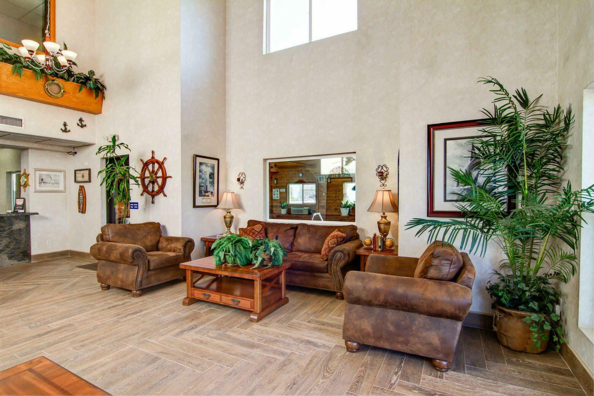 Comfort Inn & Suites Murrieta Temecula Wine Country Exterior photo
